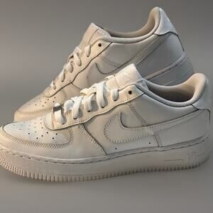 Nike Air Force 1 Low GS Size 7Y 314192-117 Triple White Incl 2 AF1 Lace Locks